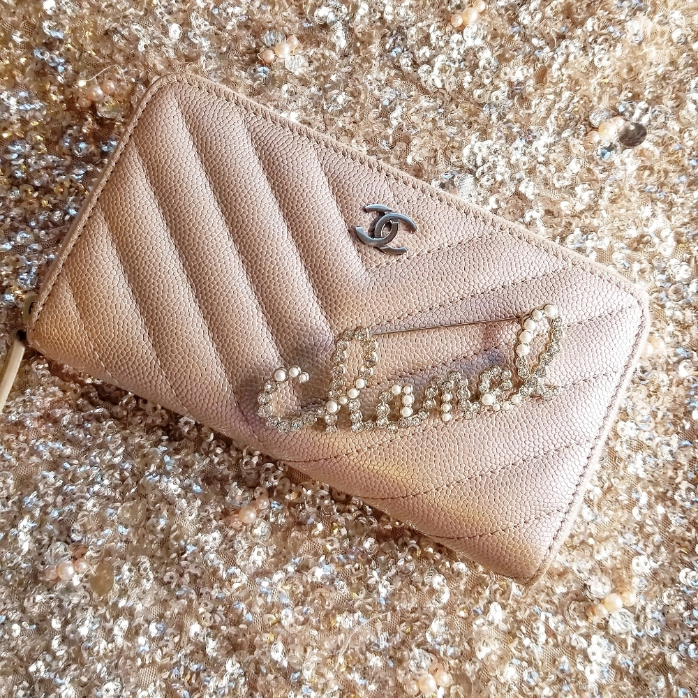 Chanel 17B iridescent rosegold zip wallet